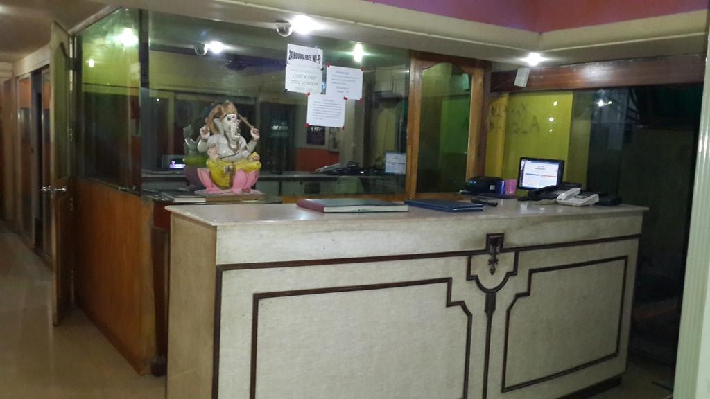 Rupasi Bangla Hotel Колката Екстериор снимка
