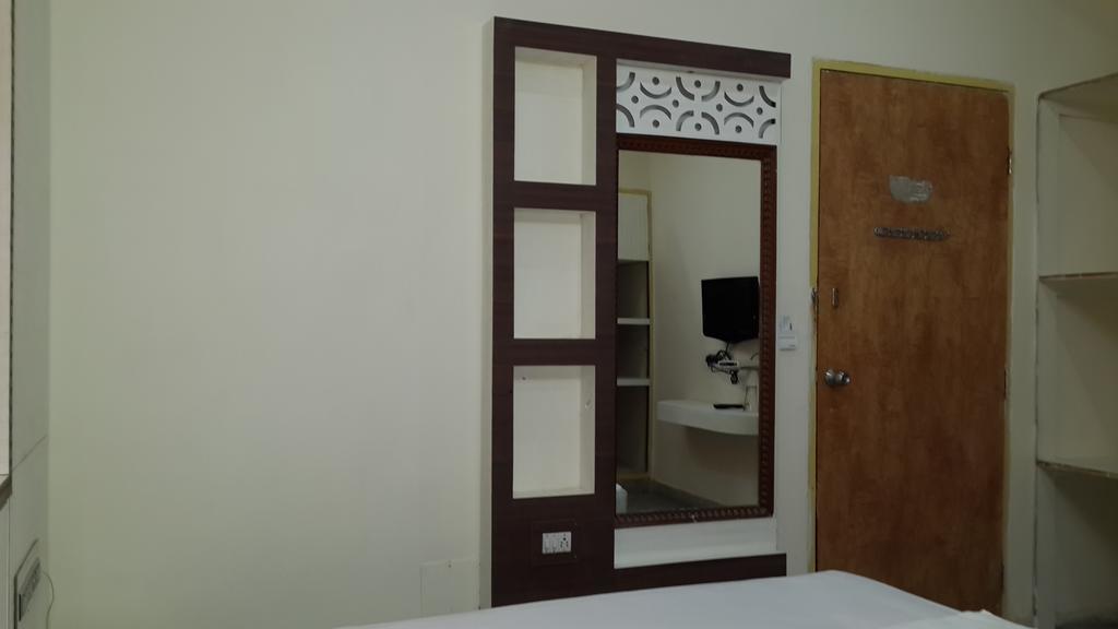 Rupasi Bangla Hotel Колката Екстериор снимка