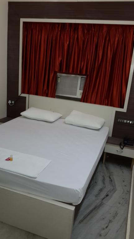 Rupasi Bangla Hotel Колката Стая снимка
